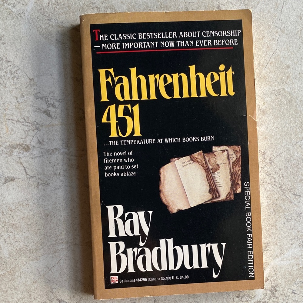 Fahrenheit 451 Ray Bradbury Vintage Paperback Book